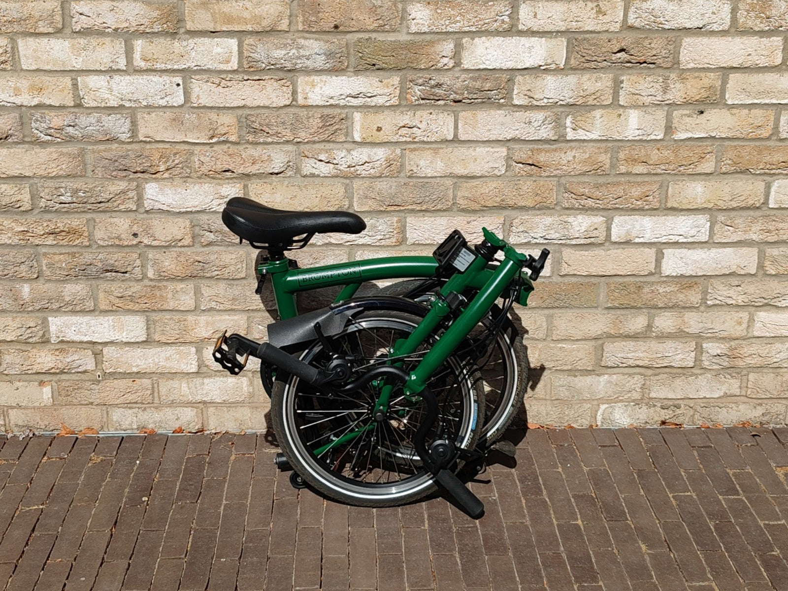 2024 Brompton C Line 6 Speed Folding Bike – Racing Green – Great Condition