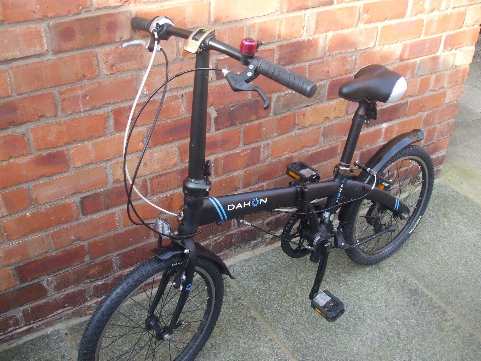 Dahon folding bike, 20" wheels