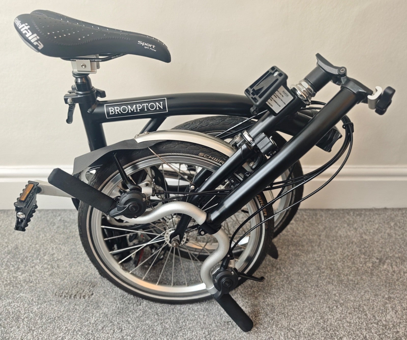 Brompton C Line 6 Speed H6L Folding bicycle in Black/Silver - 2020 - Upgraded