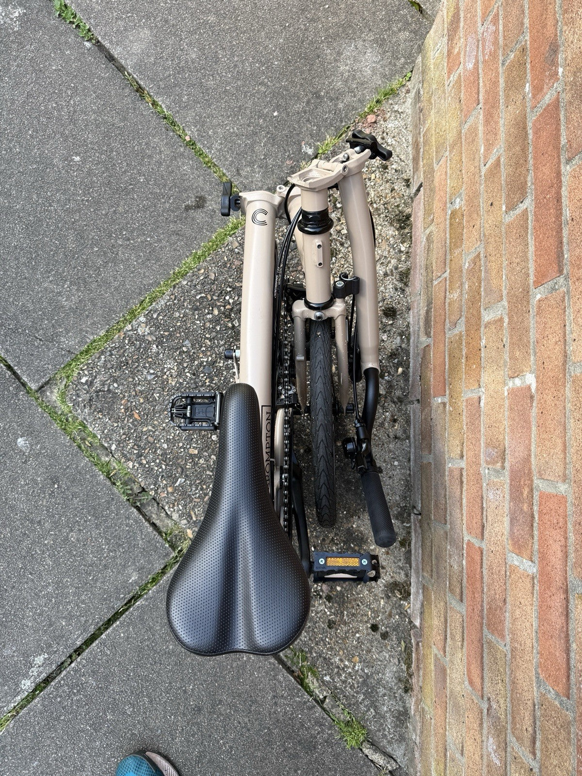 Brompton C-Line Folding Bicycle 2-Speed (Dune Sand)