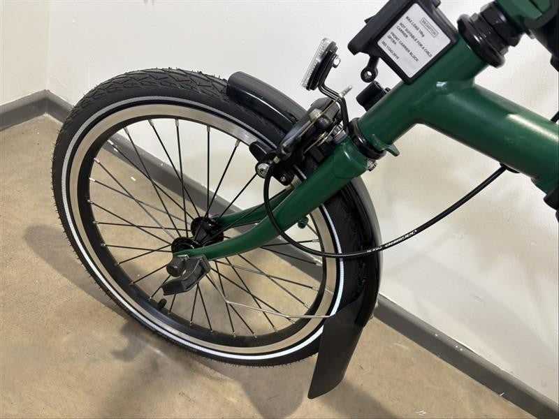Brompton C Line 2 Speed 2023 Mid Handlebar Folding Bike - Racing Green