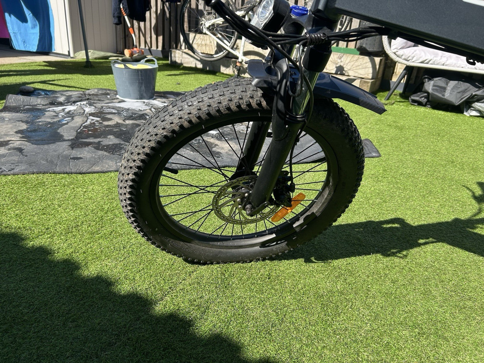 ENGUIE Model Hybrid/Electric Fold Up City Bike. Used Good Condition Grey Frame