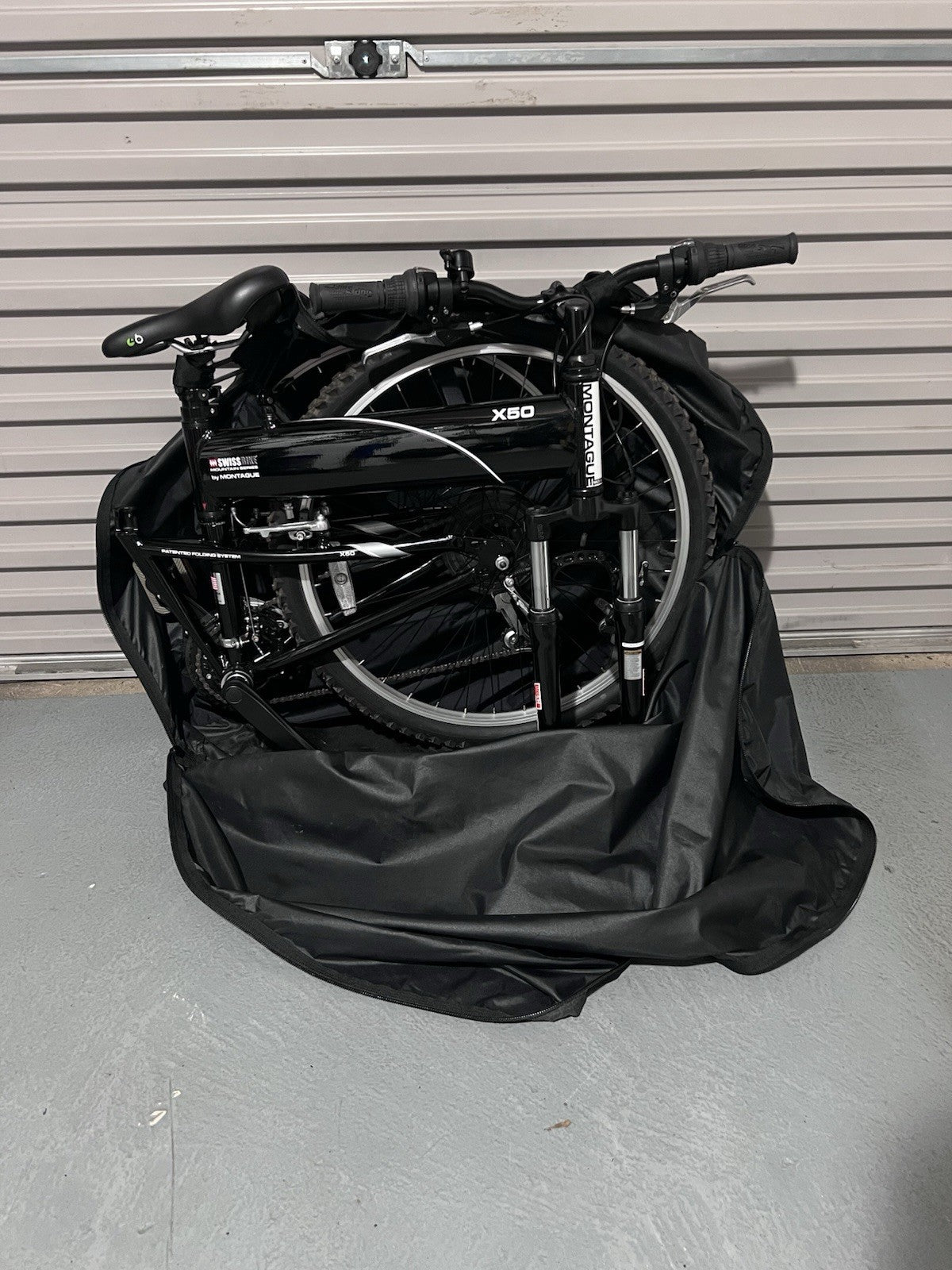 Montague X50 Folding Mountain Bike 16in Black Front Suspension V-Brake
