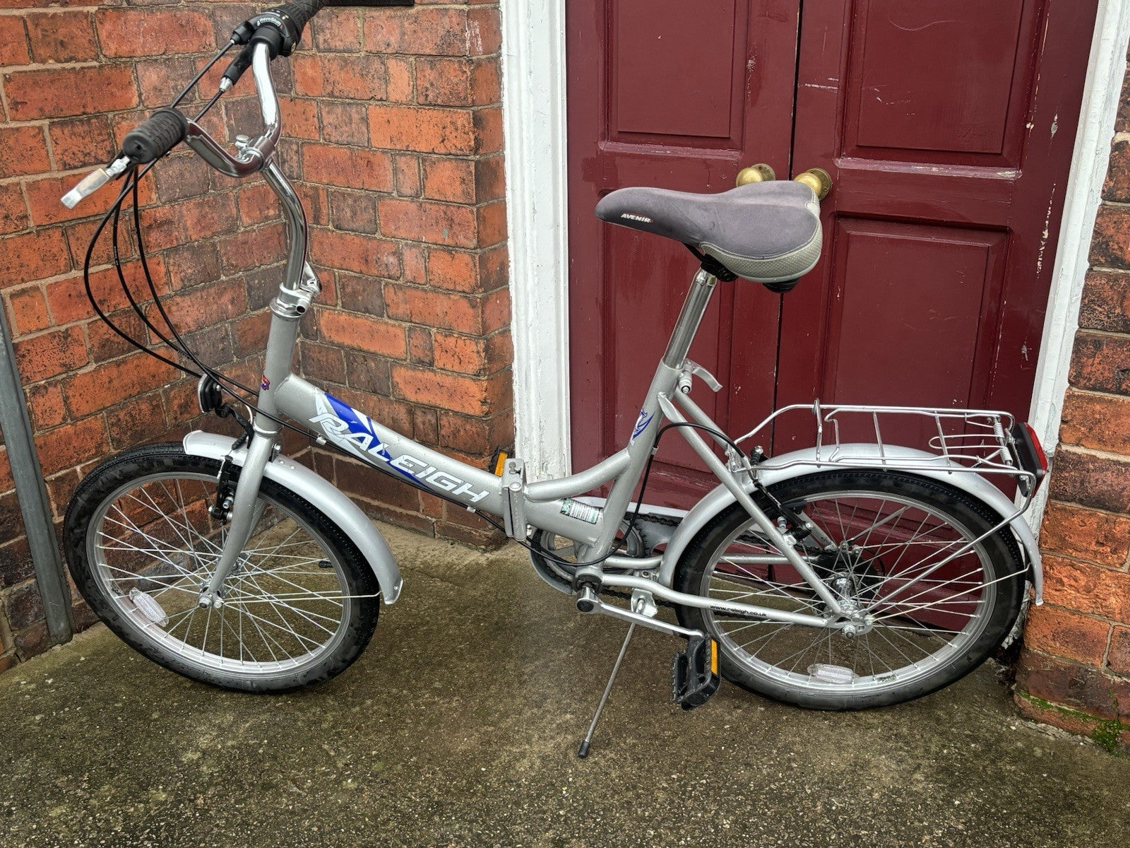 Raleigh Folding Bike 6 Speed Shimano Revishift 20” Wheels Well Maintained