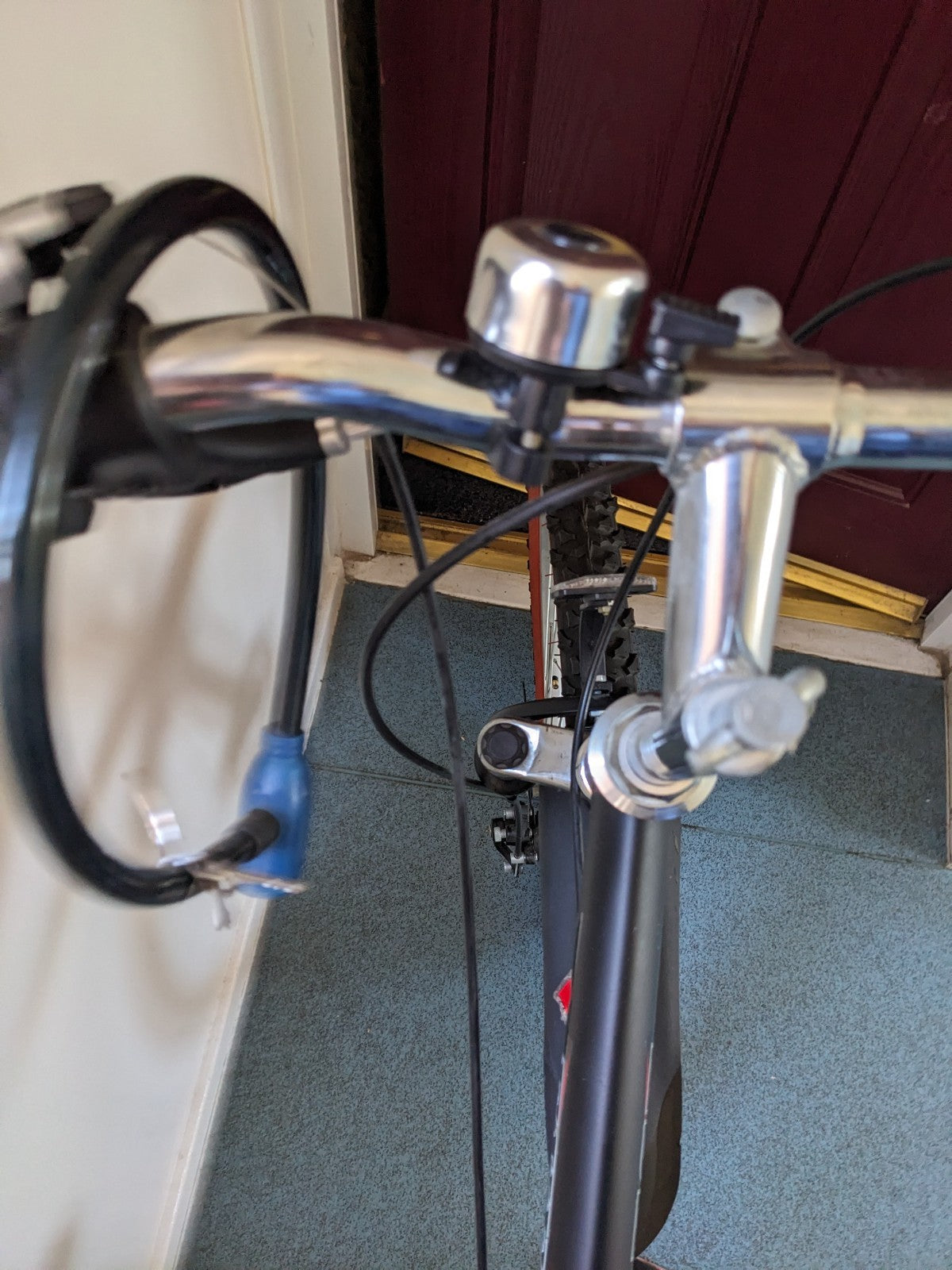 Brand new men's Everest Shimano, folding mountain bike bike