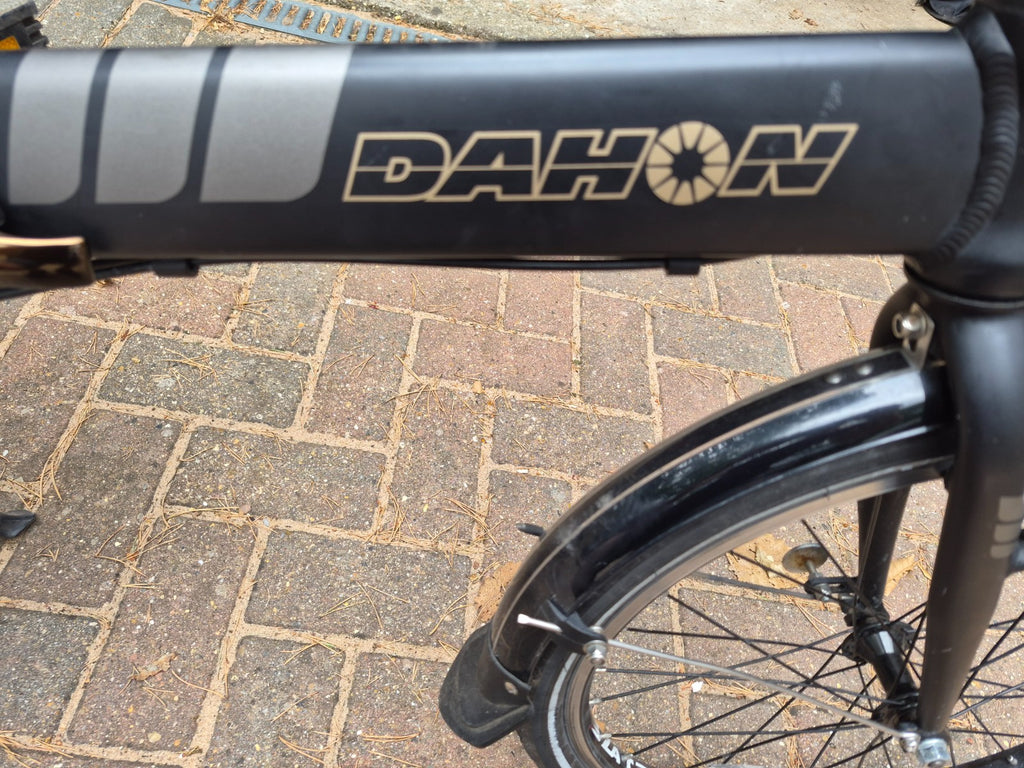 dahon vitesse folding bike