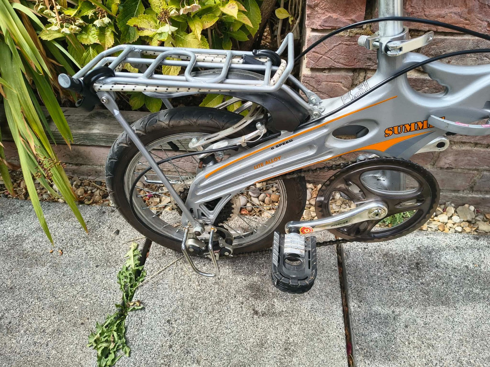 Summit ez-fold folding bike 16" wheels