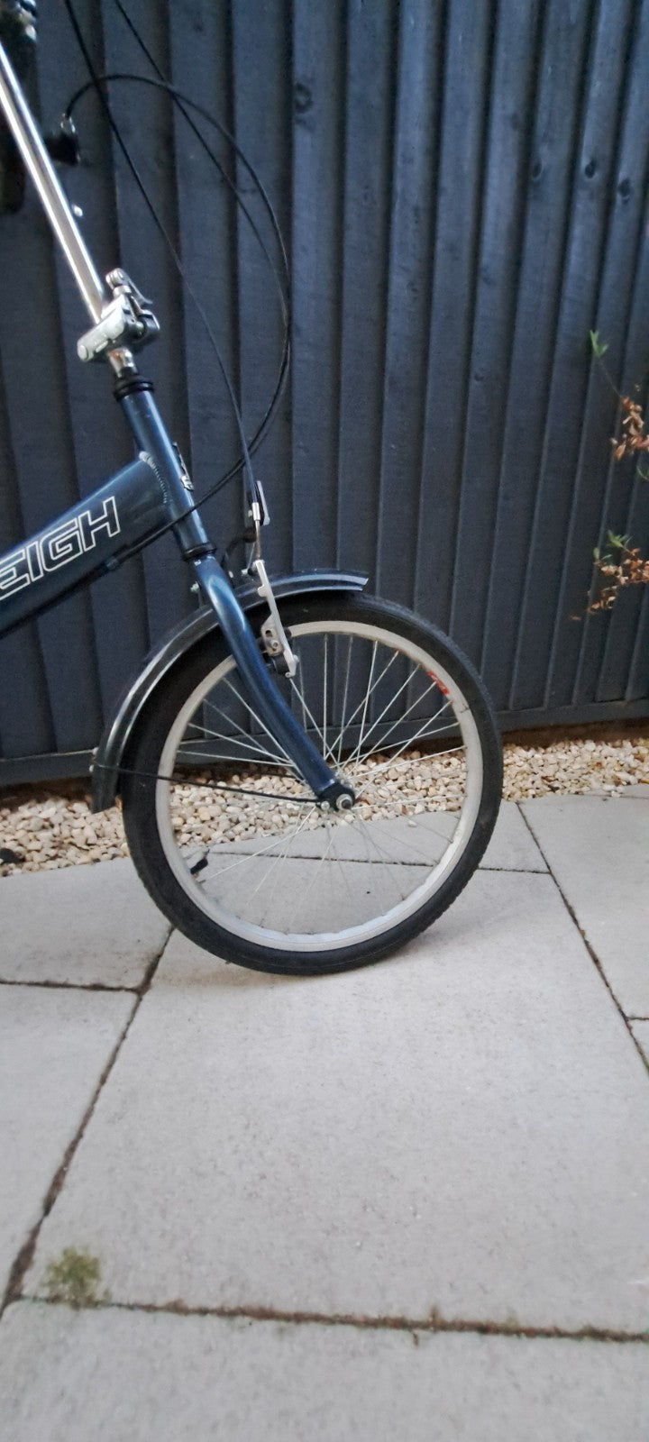 Raleigh Folding Bike 20in Blue Caliper Brakes Derailleur Rack Mudguards