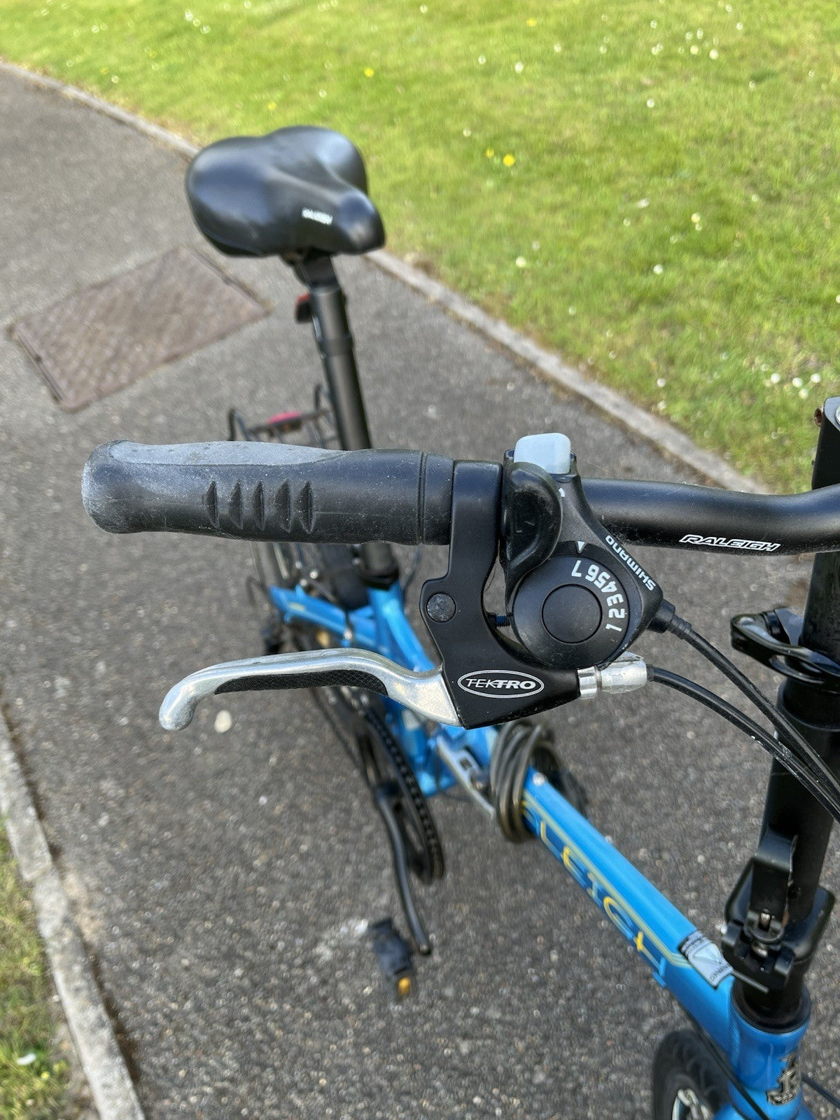 Raleigh Ugo Folding Bike - Blue. Great Deal. Go Cycle Around Your Area