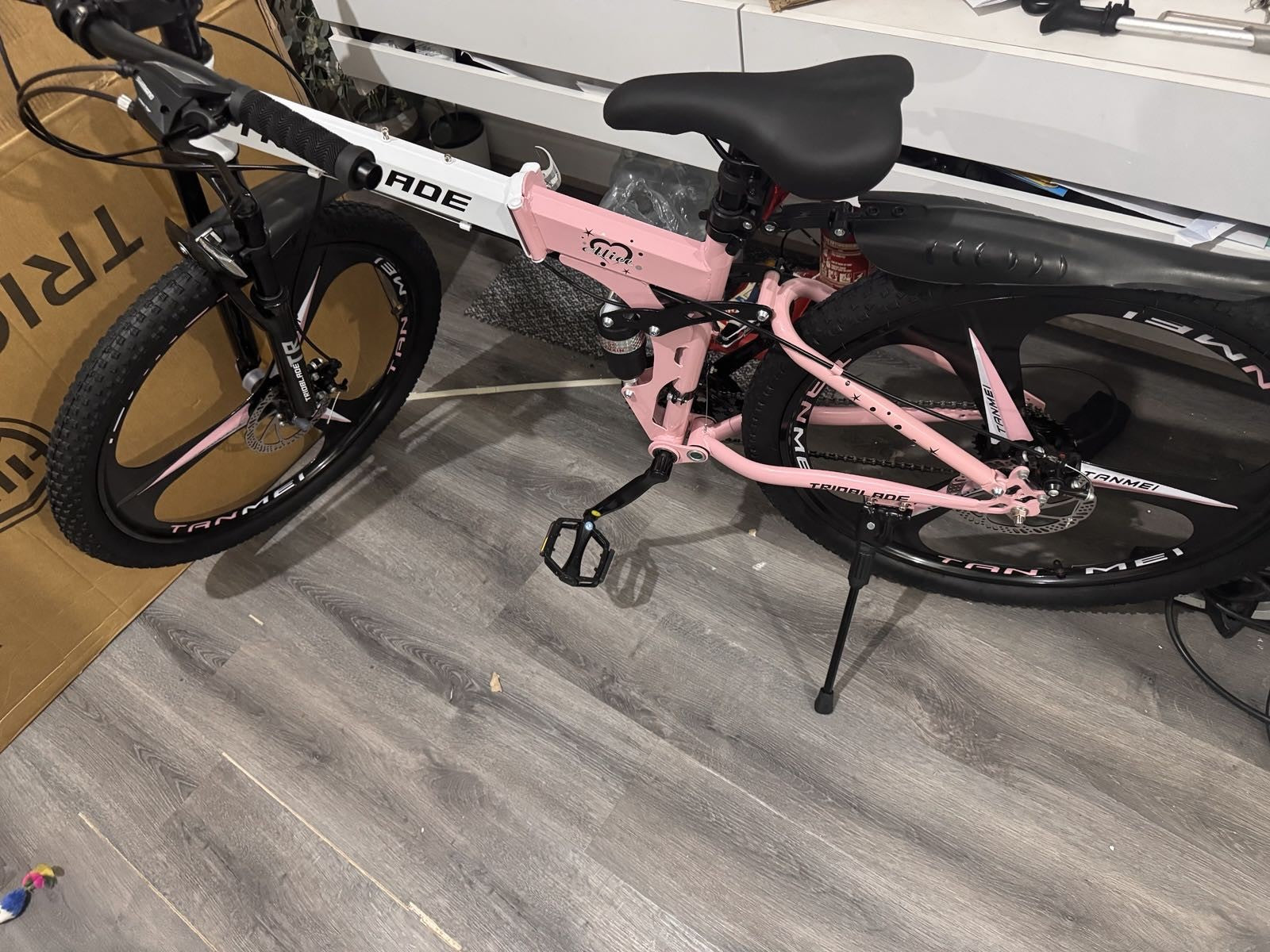 26 inch Foldable Mountain Bike 21 Speed Transmission System Adult Bike Pink