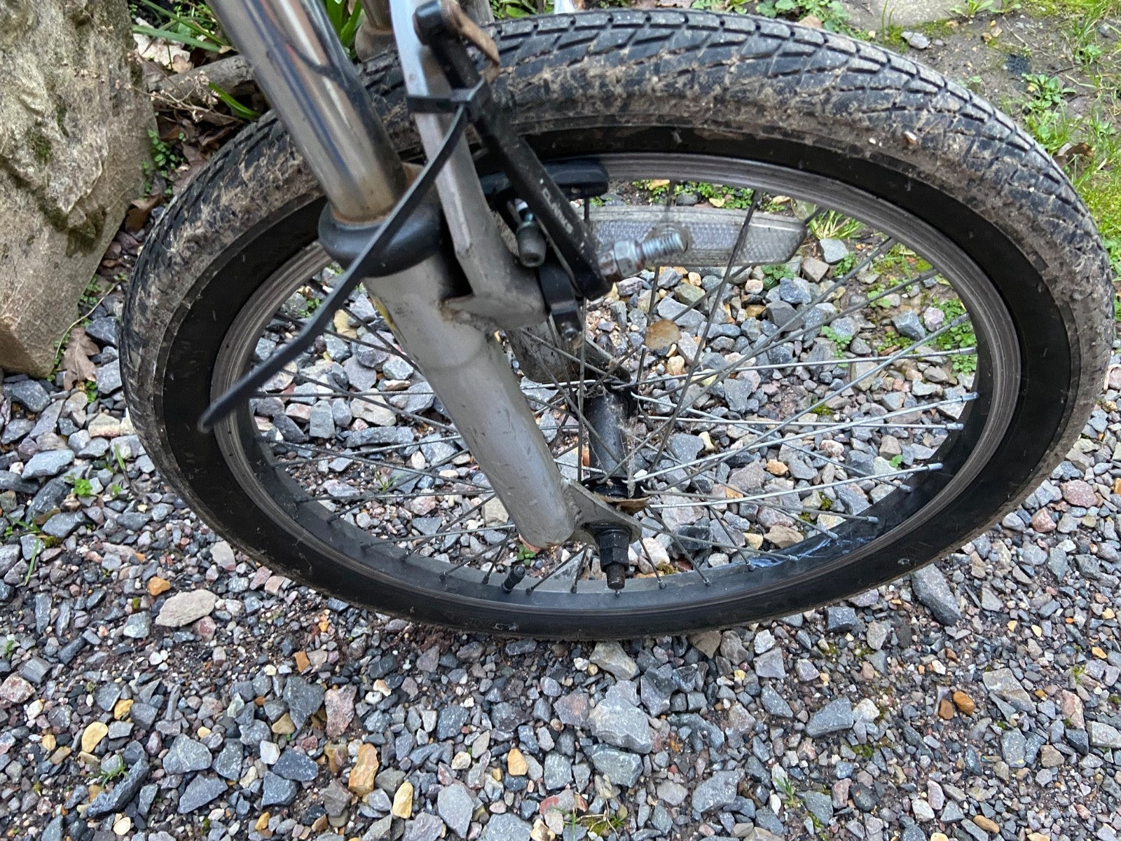 BYOCYCLE FOLDING FRAME 20" WHEELS *READ FOR FLAWS MISSNG PARTS