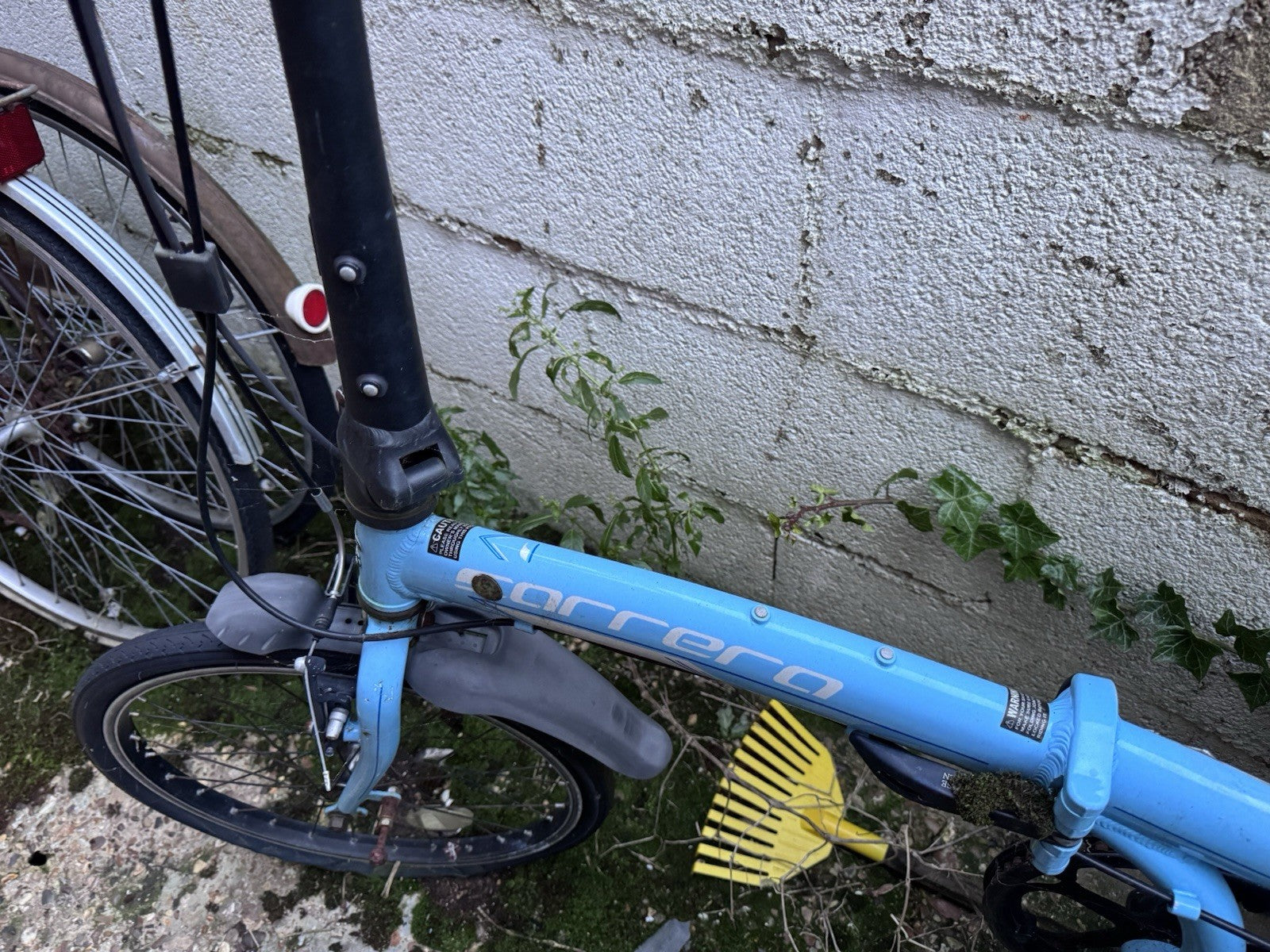 Carrera Intercity Disc 9-Speed 13kg Compact Folding Bike - Spares Or Repair