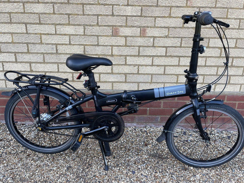 Dahon Vitesse 7005 Folding Bike 20" wheels fairly good condition, internal gears
