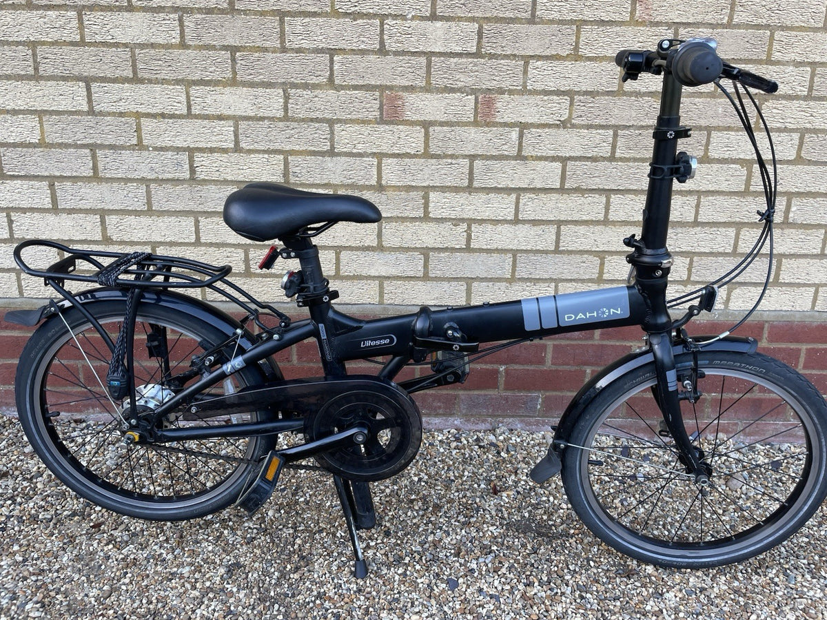 Dahon Vitesse 7005 Folding Bike 20" wheels fairly good condition, internal gears