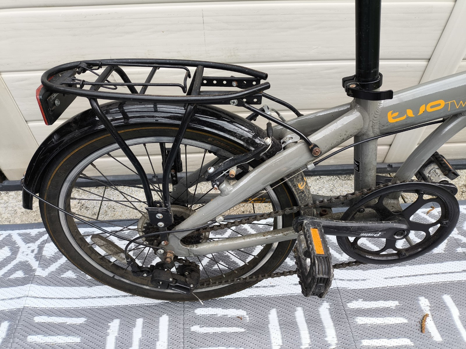 Raleigh  Evo2  Folding Bike,  20" Wheels, 7 Speed with Revo Grip