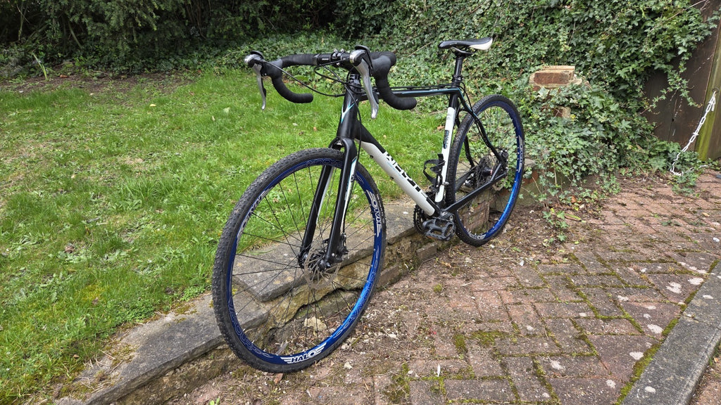 Whyte Gravel Road Bike  Medium  54 Halo TRP 105