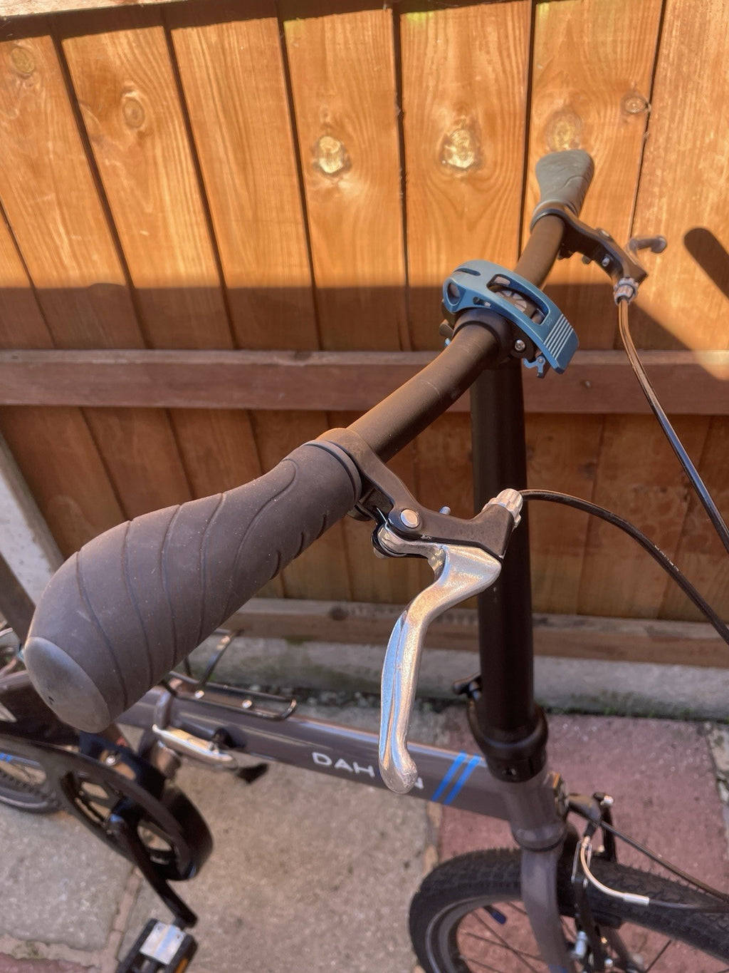Dahon Speed UNO Folding Bicycle With Cover Perfect Holiday Bicycle