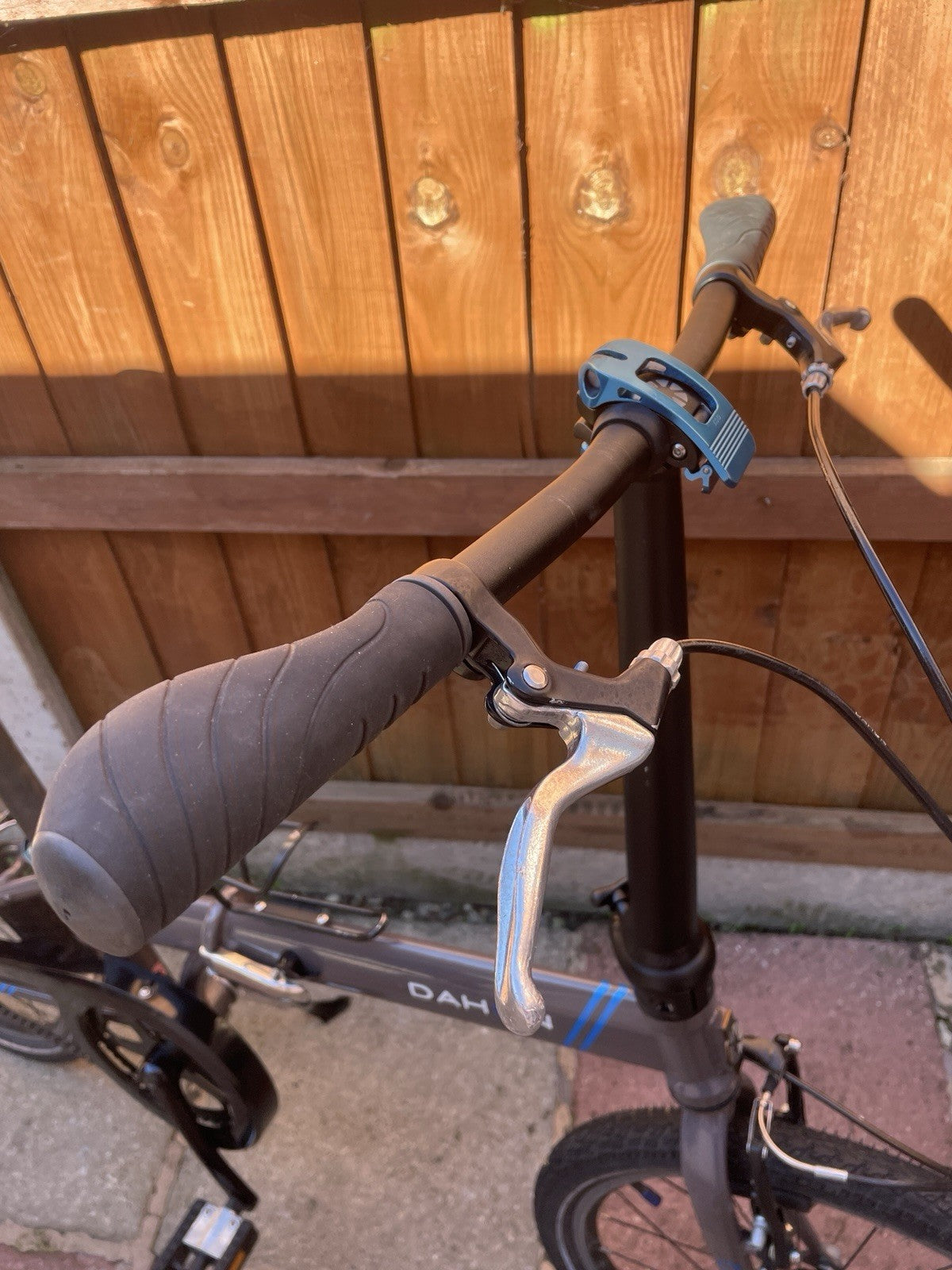 Dahon Speed UNO Folding Bicycle With Cover Perfect Holiday Bicycle