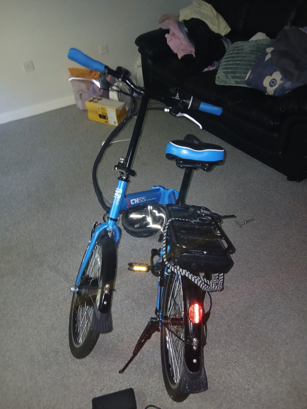 Bollus CH22 20in Blue Folding Bike V-Brakes with Rear Rack & Mudguards