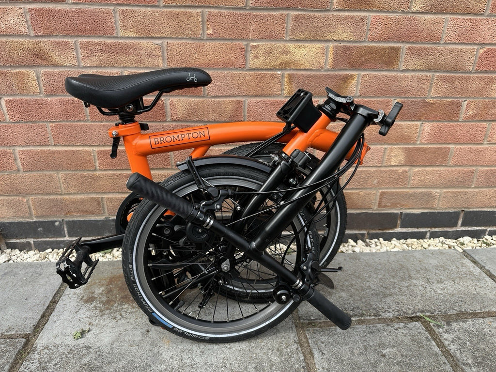 Brompton C Line Bike, 6 speed, matte orange and black excellent condition
