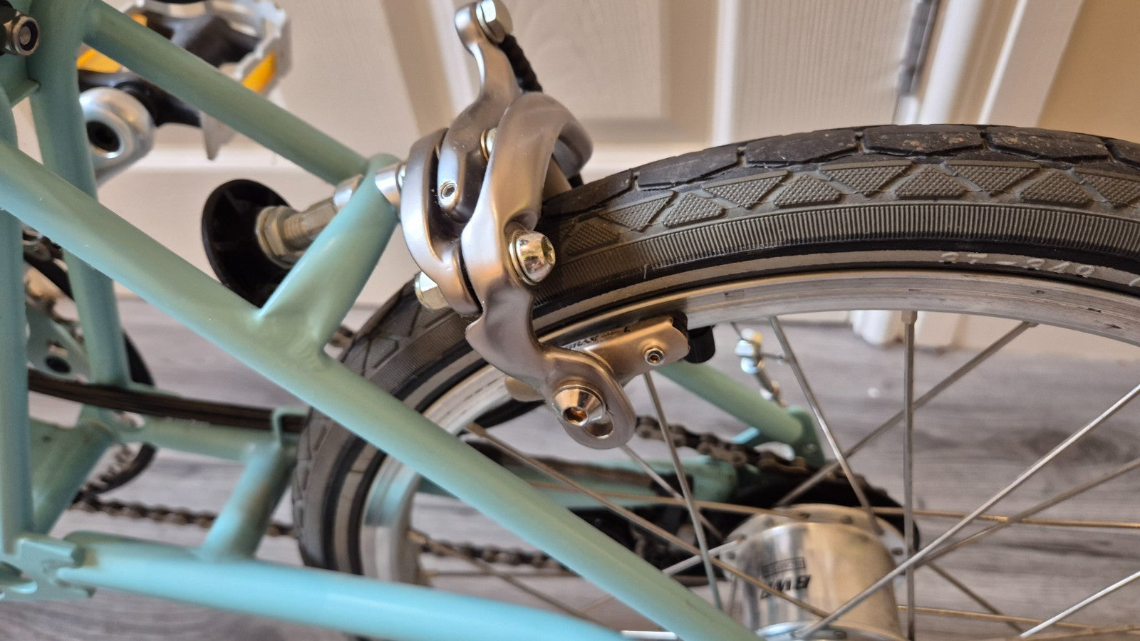 Brompton Folding Bike 6-Speed 16" Wheels M6L - Turkish Green