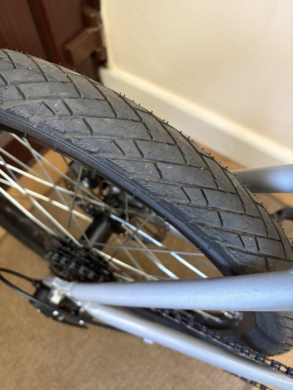 Mini Velo Folding Bike (Challenge Urban Camper) 20” Wheels 6 Speed Commuter