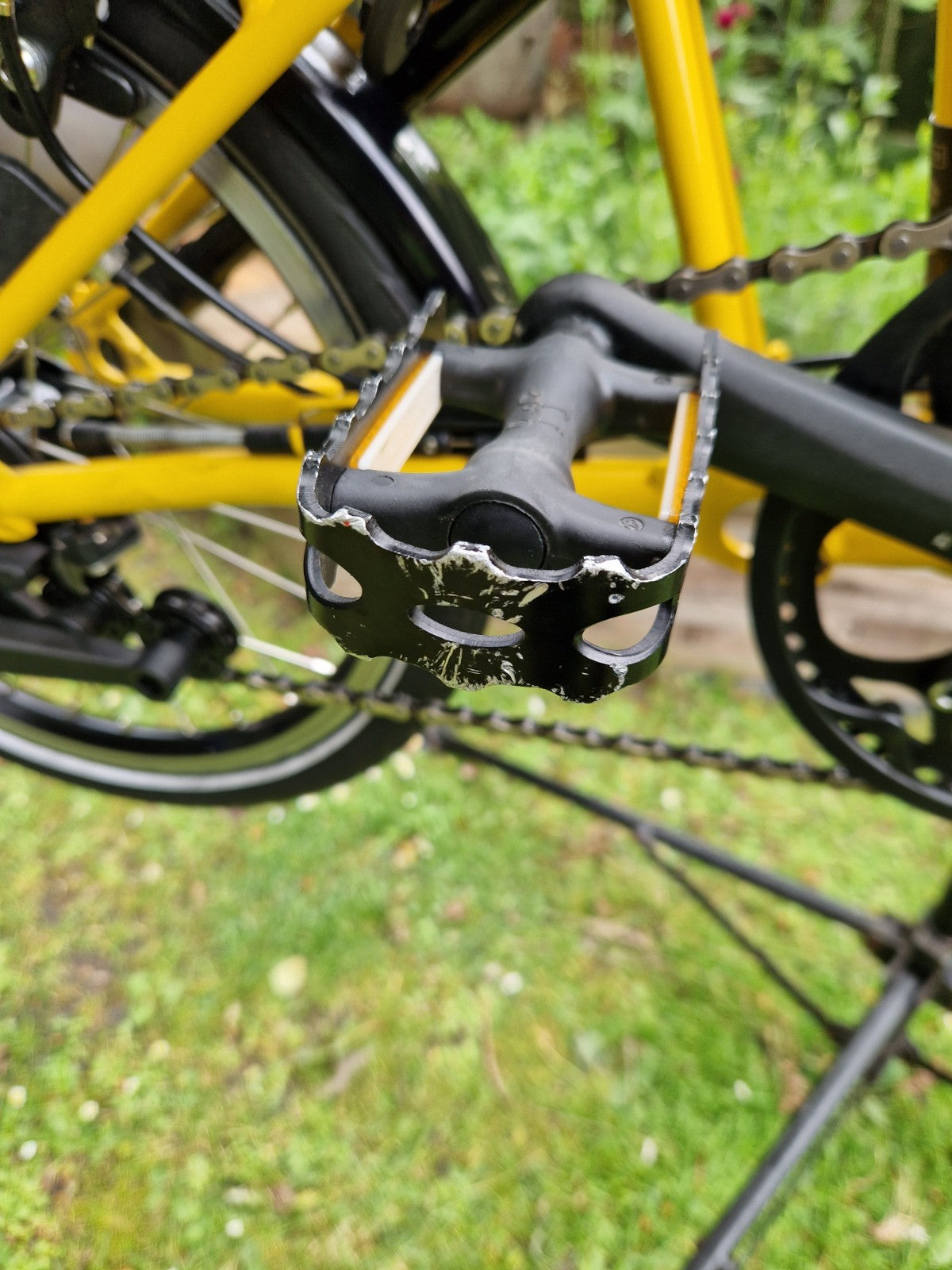 Brompton C Line 6 speed/Rack  Explore, Bumblebee Yellow/Black Mudguards LED