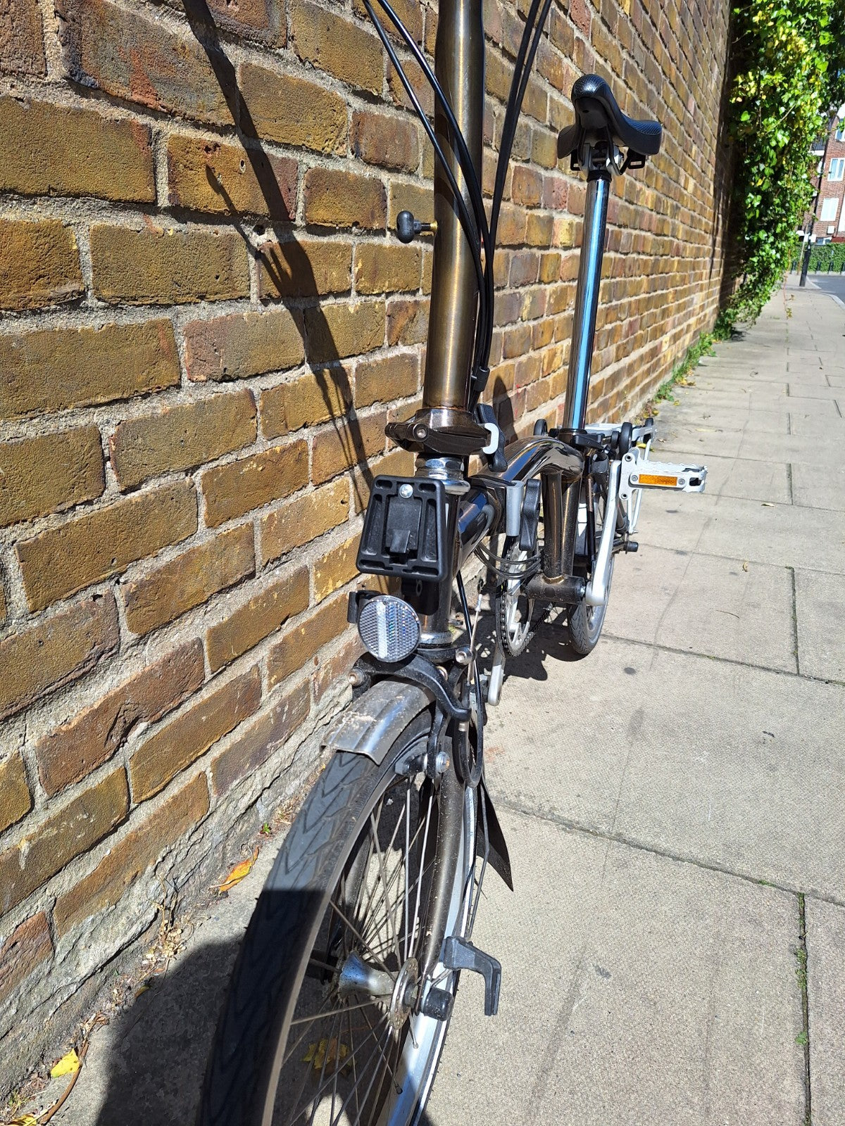 Brompton C Line Explore - 6 Speed - Mid Bar - Gloss Lacquer 2022
