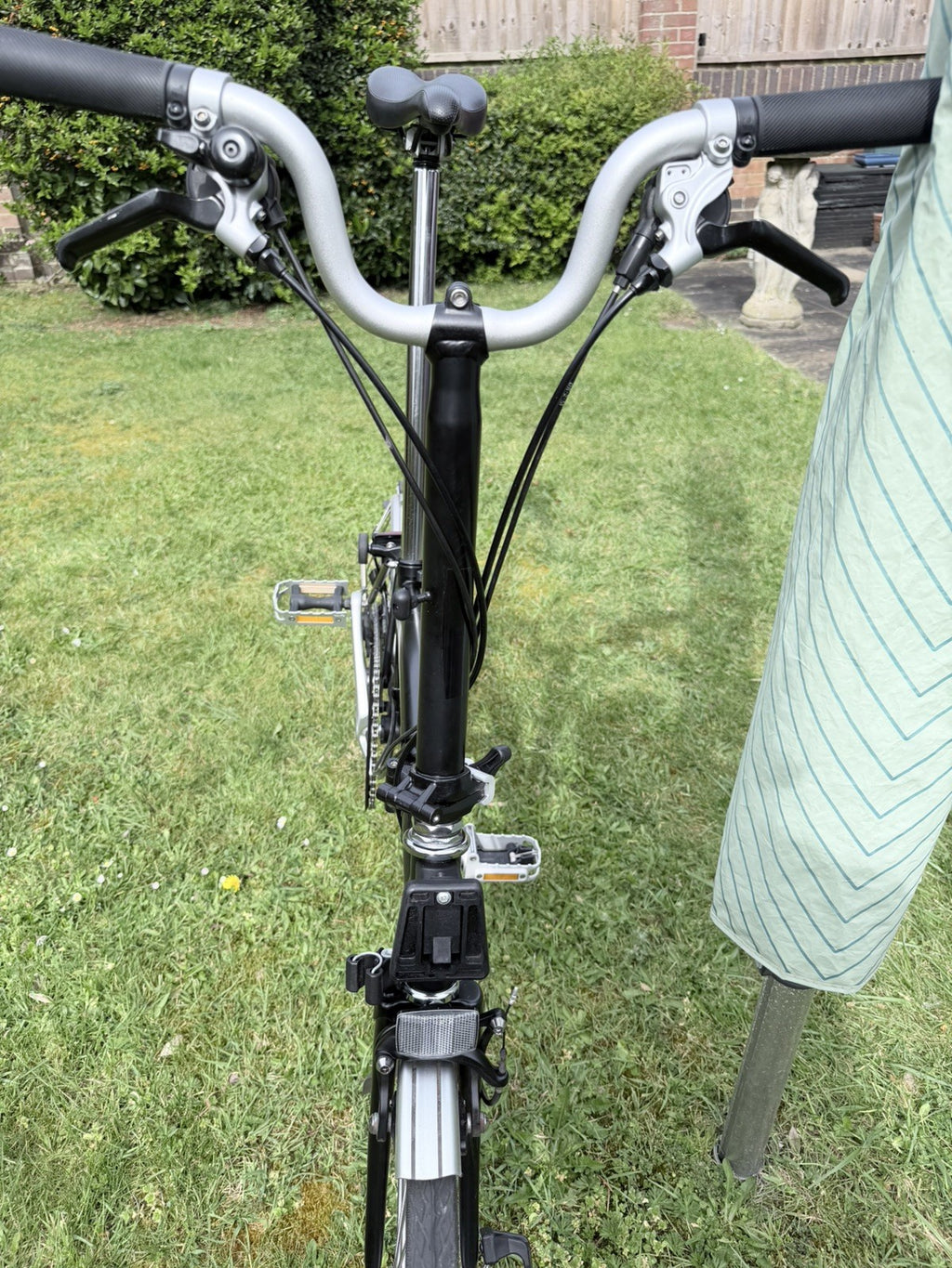 Brompton 2018 M6L folding bike in black. Great condition