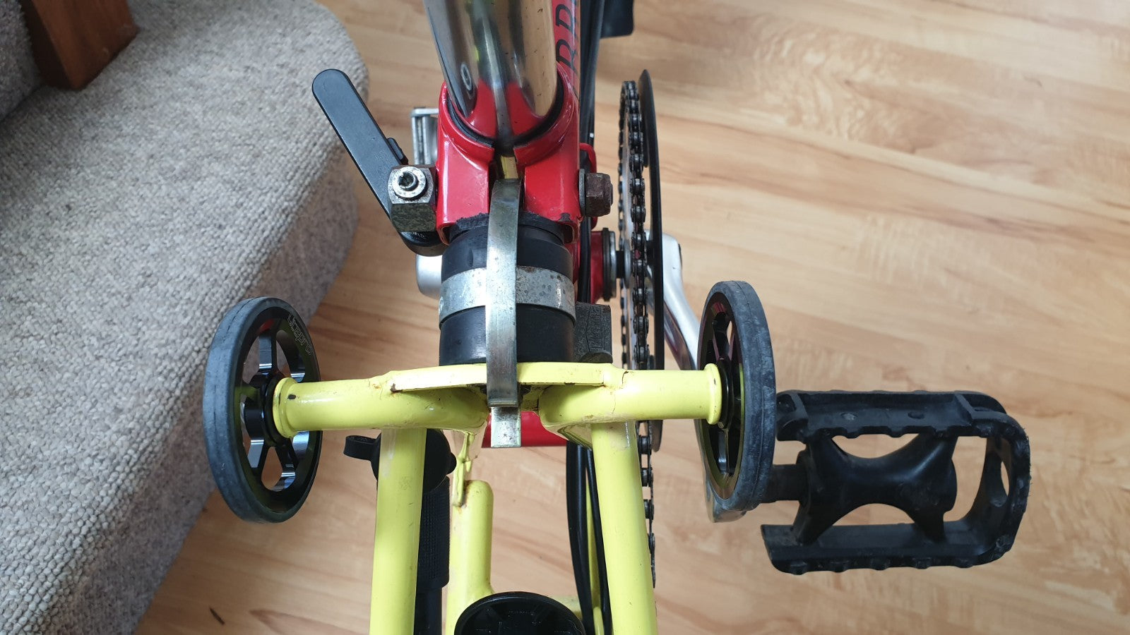 Brompton M6R 2003, Classic, Red & Yellow six-speed with rack