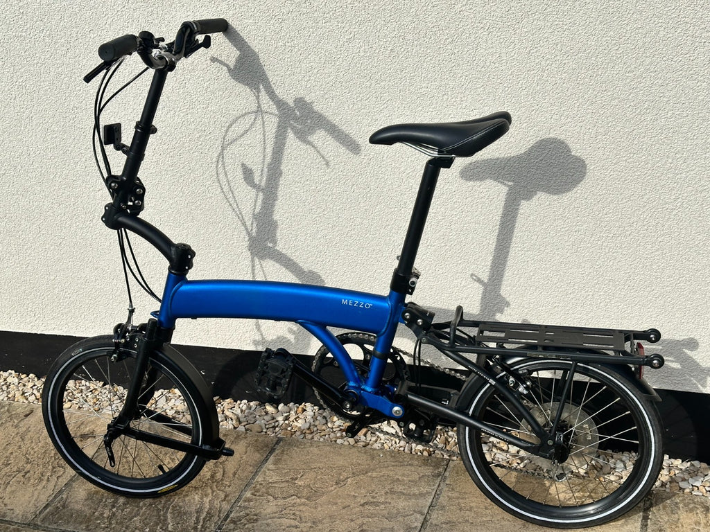 Mezzo Folding Bike D9 very lightly used 9 gears excellent condition
