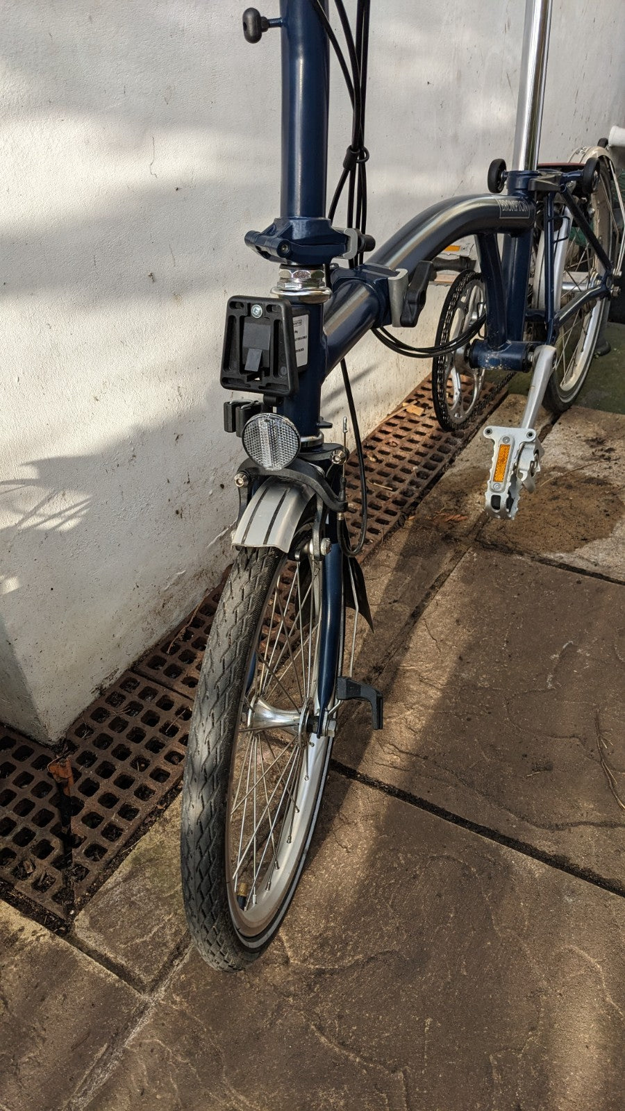 Brompton M6L, C-line, Folding 6 Speed, Bike Dark Blue (less than 100 miles)