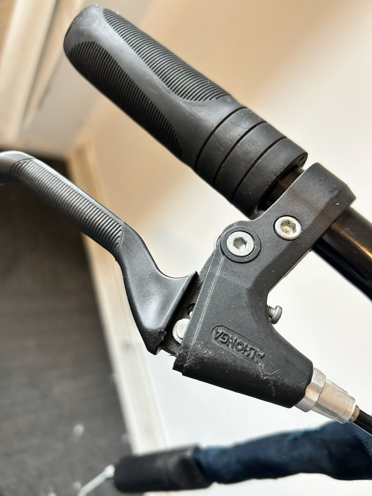 Decathlon BTWIN 100 20” Folding Bike – Lock & Stand Included