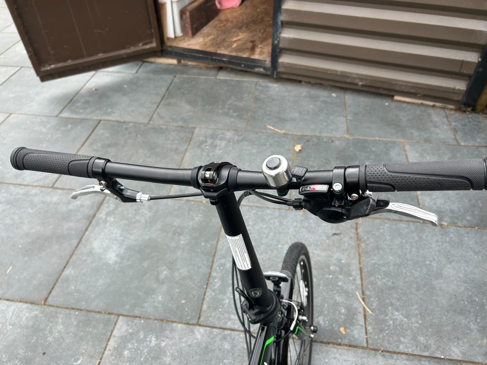 Dahon Vitesse D8 folding bike black.
