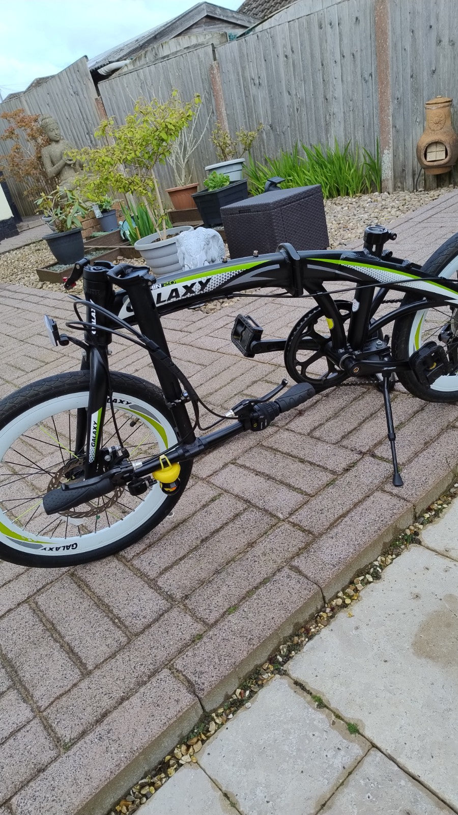 20" Wheel Lightweight Folding Bike 7 Speed And Dual Disk Brakes