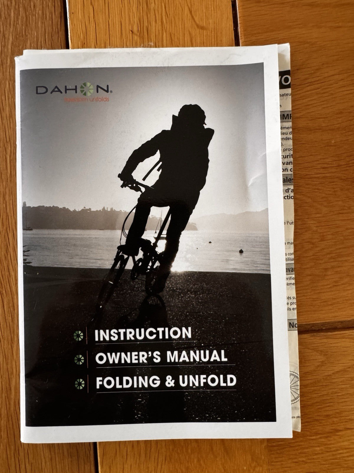 Dahon VYBE D7. Compact Folding Bike. 12kg 7 Speed 20 Wheels. Barely used.
