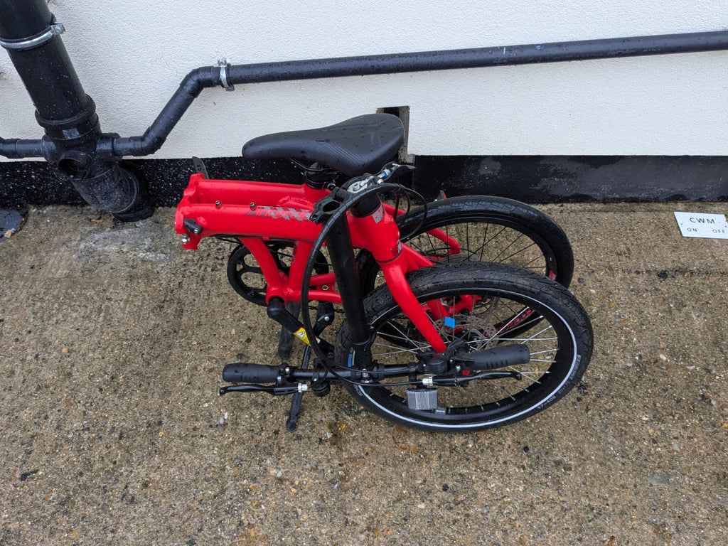 Carrera Intercity 20-inch Disc 8-Speed Folding Bike Red