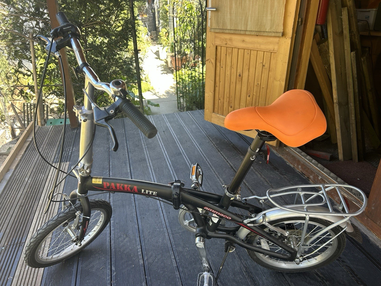 Ammaco Pakka Lite compact bike 16” Wheels