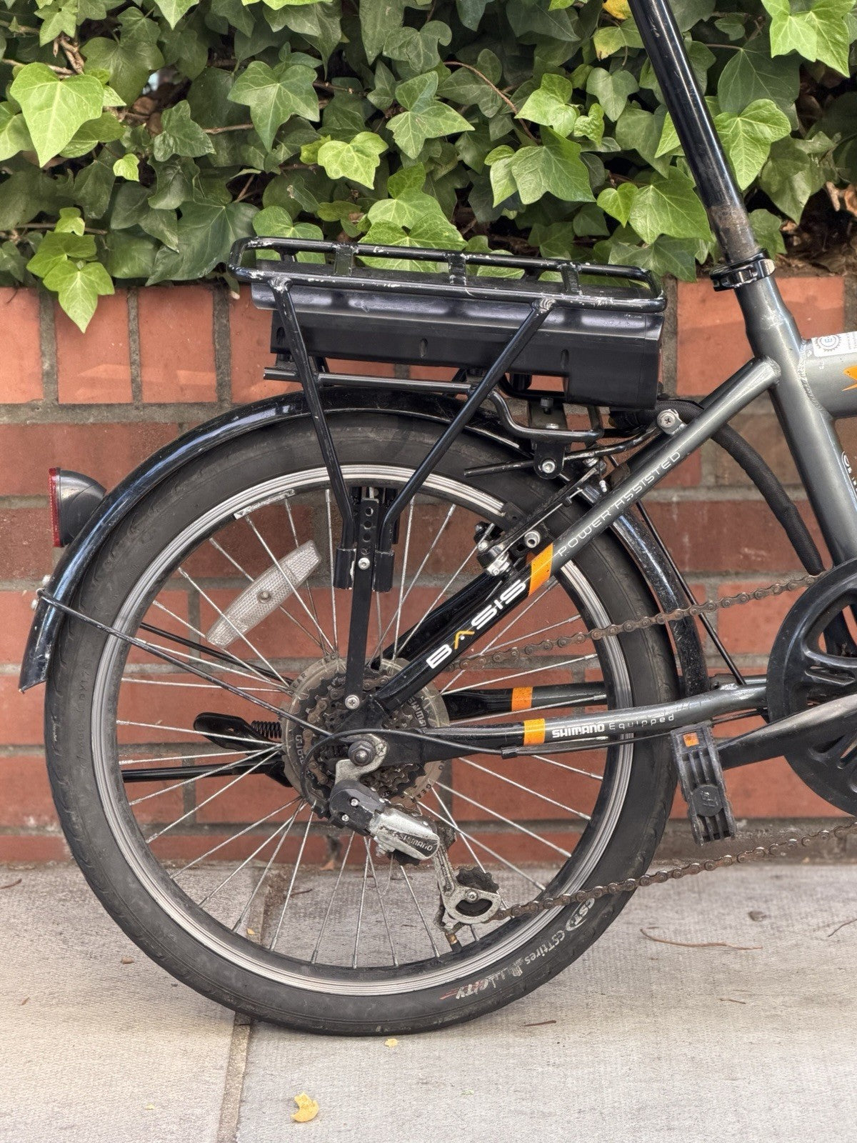 Basis SP20 Folding Bike 20" Wheels Shimano Gears Rear Rack Mudguards Grey