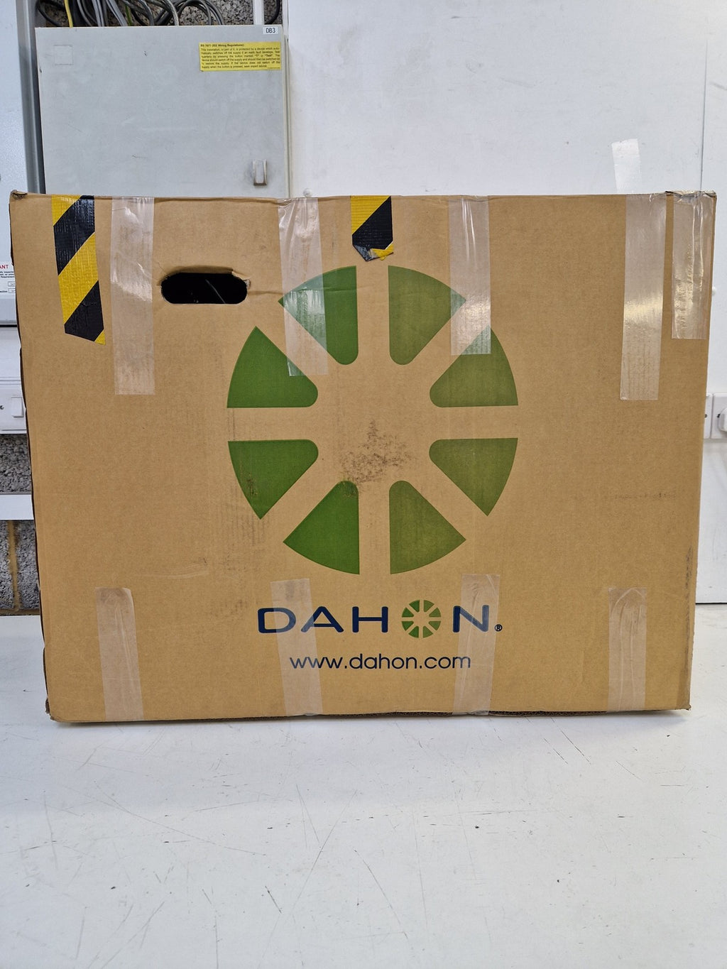 Dahon Vybe D7 Folding Bike 20in Aluminium 7 Speed Commuter - Red (Used/Scuffs)