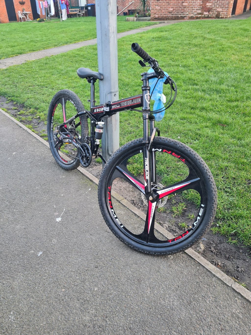 Trio Blade Folding Bike