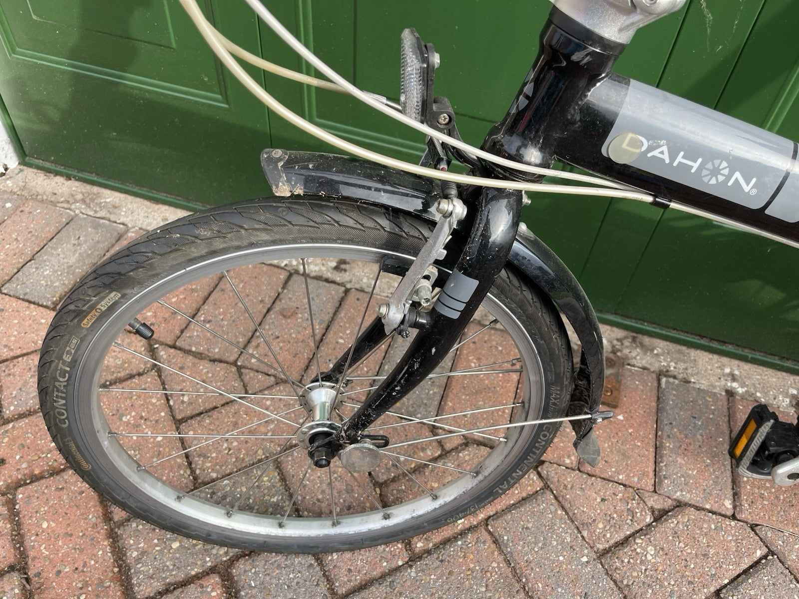 Dahon Speed D7 Folding Bike 7-Speed SRAM Grip Shift