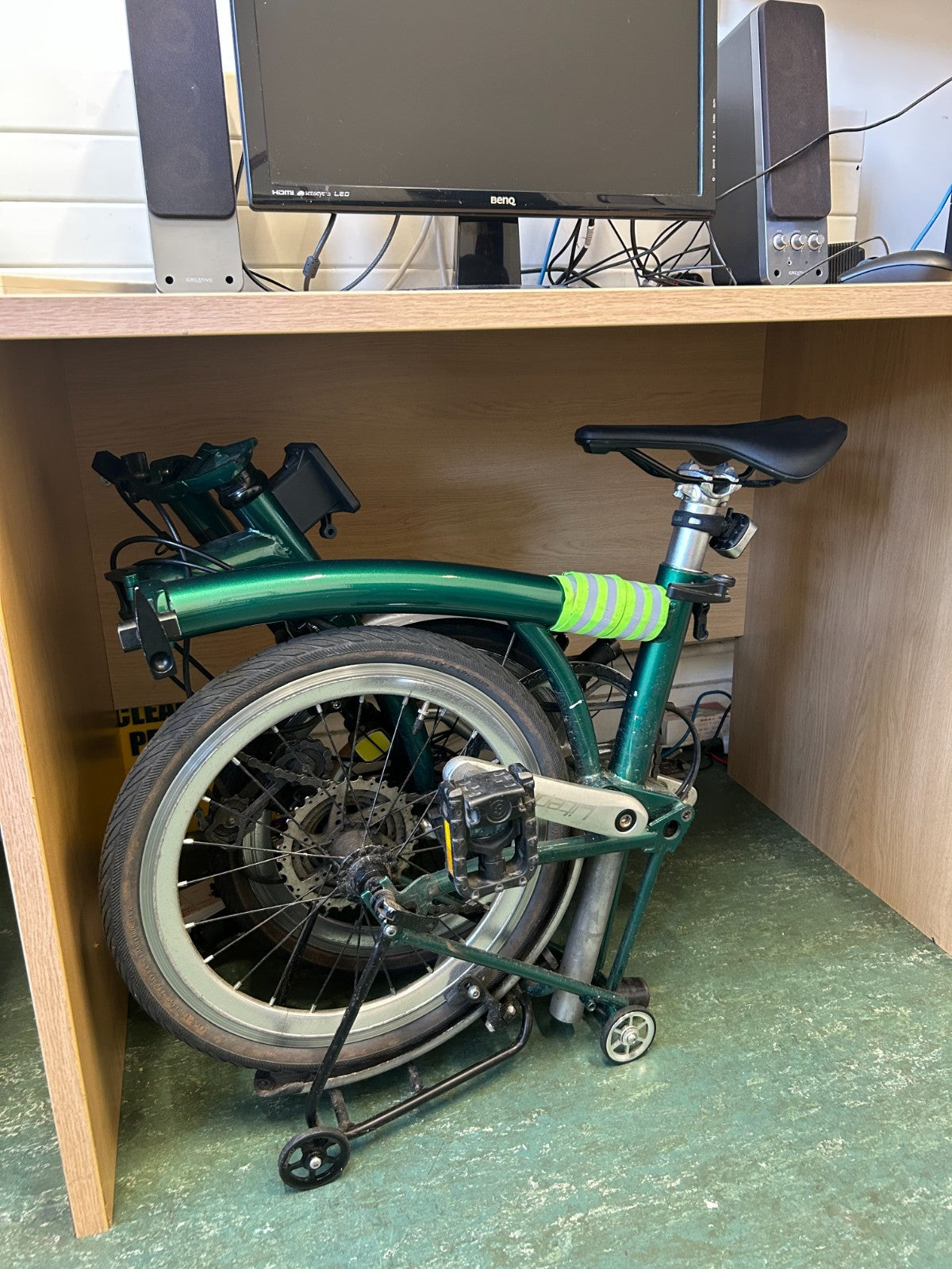 Cranston R9 foldable bike - Not a Brompton but same size and weight, 9 speeds