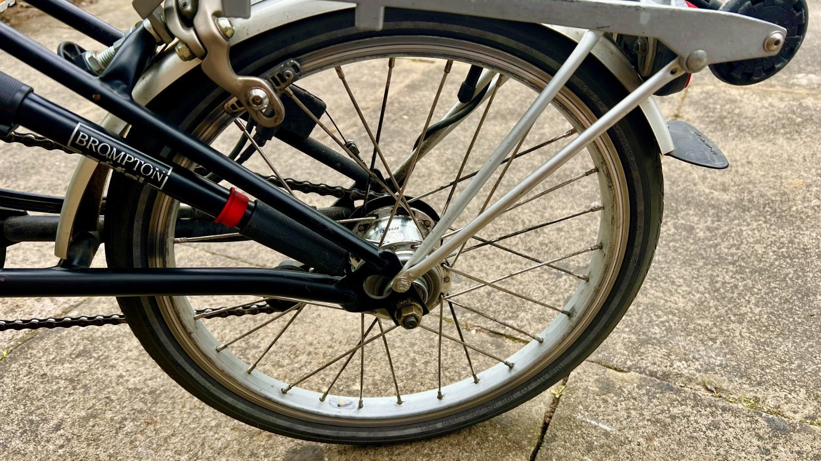 Brompton P6R Black Folding Bike 6 Speed Shimano Hub Dynamo +Genuine Brompton Bag