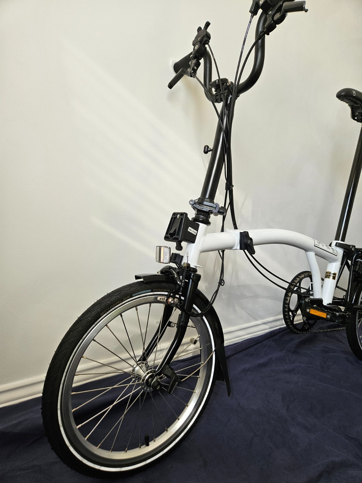 Brompton M6L - 6 Speed - C Line - Mid- White - VGC