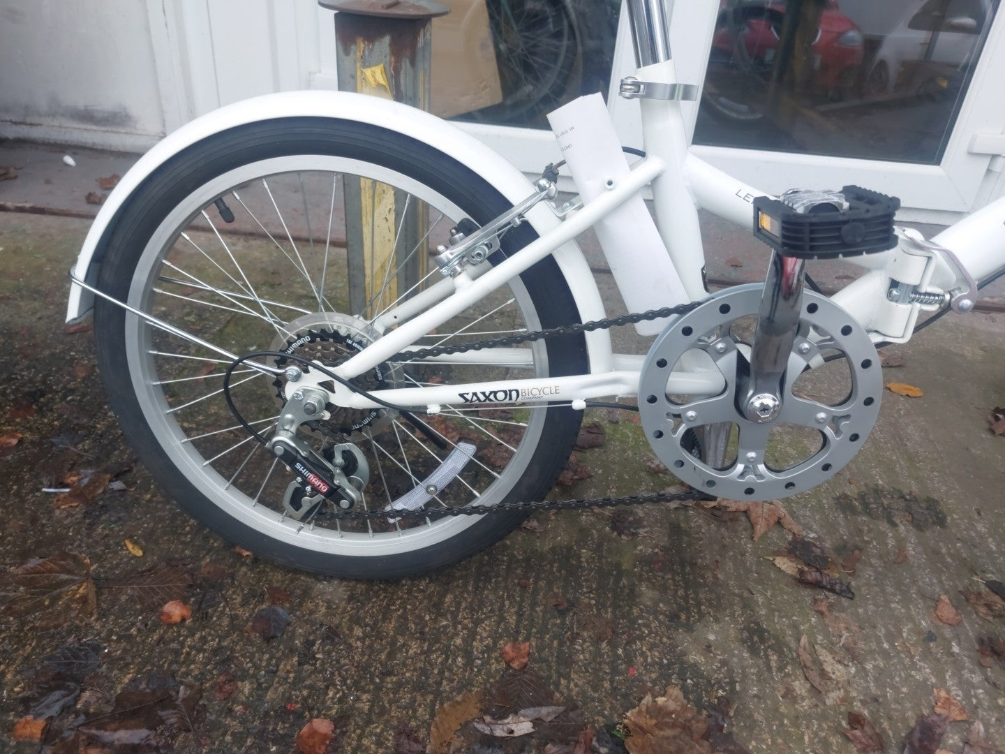 BRAND NEW SAXON FOLD UP BIKE 20 INCH WHEELS