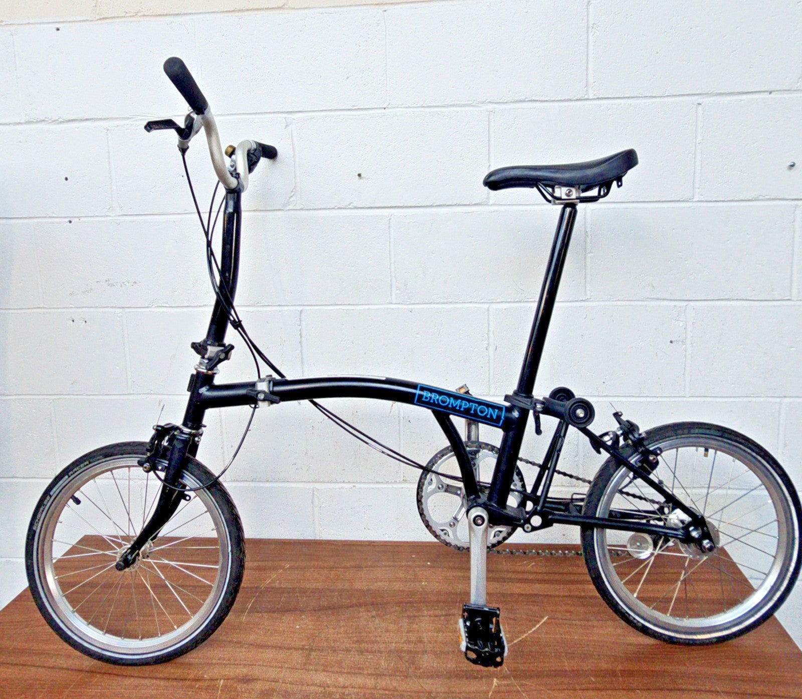 Brompton M3E Folding Bike 3-Speed – Professionally Serviced