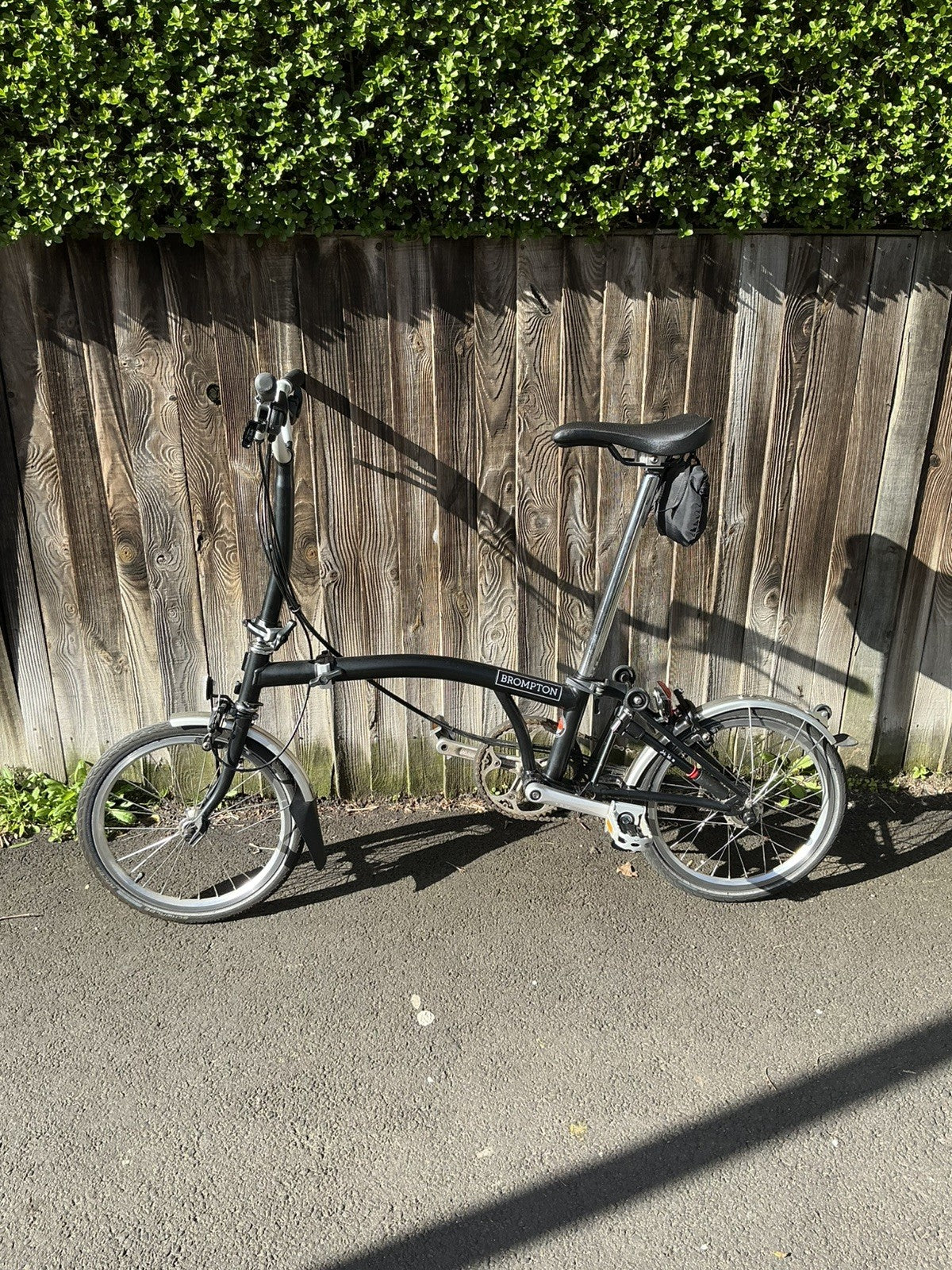 Brompton C-Line Explore 6 Speed Bike Mid (M) - Handlebar - Black