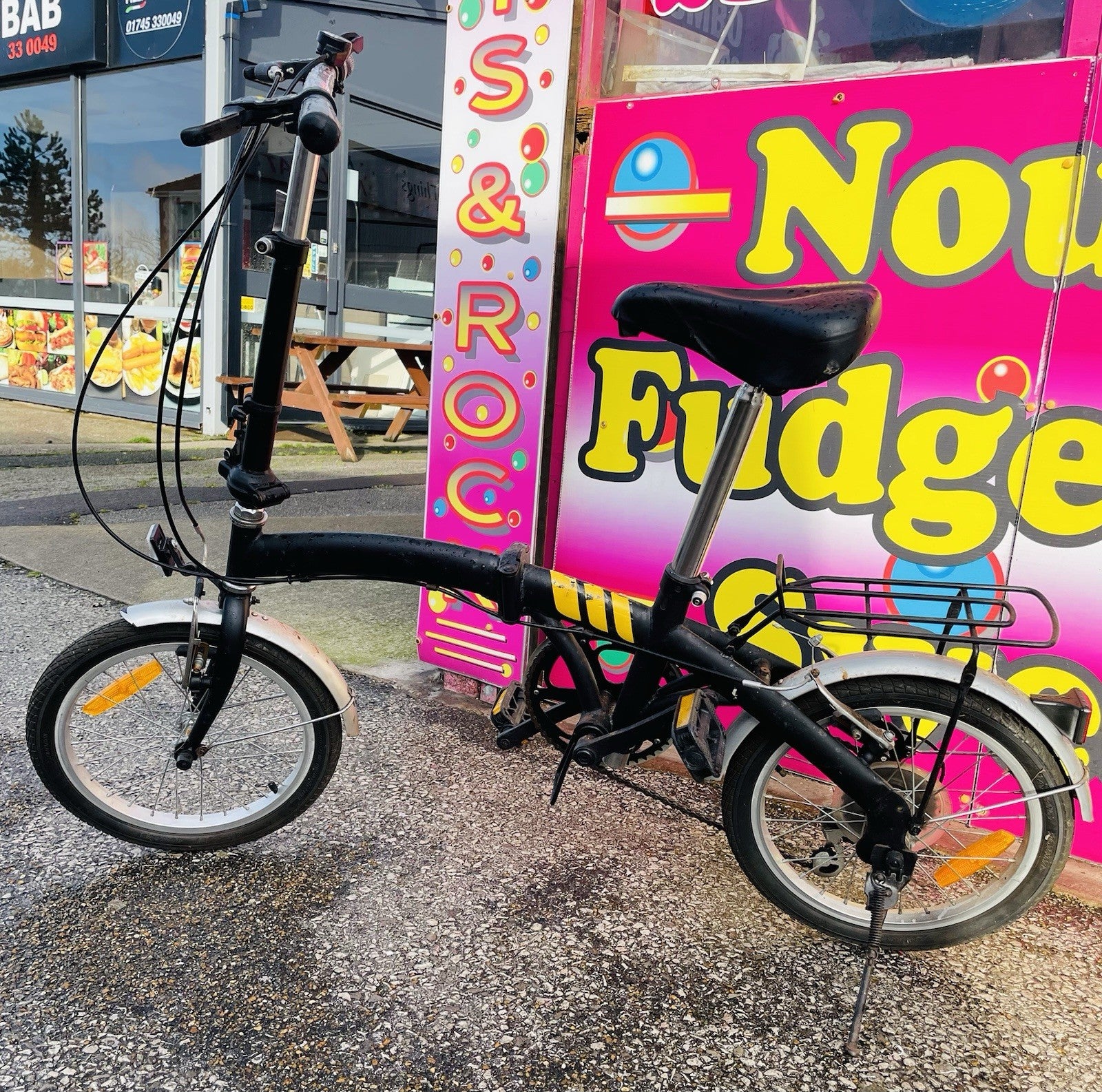 Fold-Up Unisex Bike/Bicycle In Black With Gears