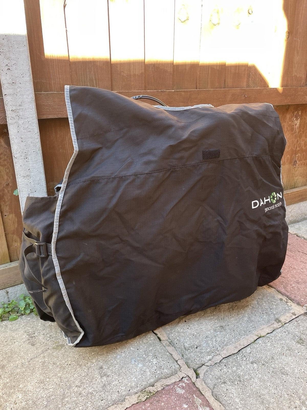 Dahon Speed UNO Folding Bicycle With Cover Perfect Holiday Bicycle